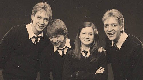 Rupert Grint, Bonnie Wright, James Phelps, Oliver Phelps Rupert Grint, Bonnie Wright, James Phelps, Oliver Phelps